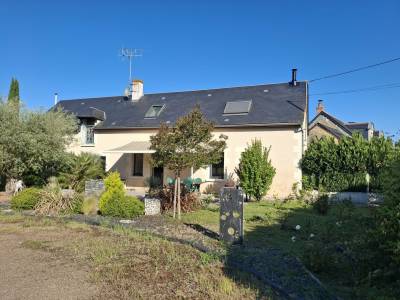Propri&eacute;t&eacute; &Eacute;questre- Maison 141 m2 sur pr&egrave;s de 2 ha