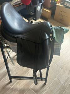 Sella da dressage cwd  17.5