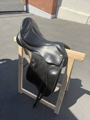 Sella da dressage zaldi  17.5