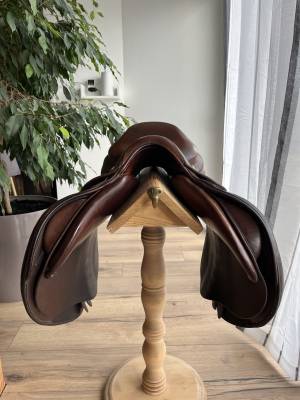 Selle obstacle meyer 17 pouces q4