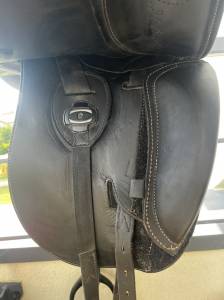 Selle dressage prestige modèle helen x-technology