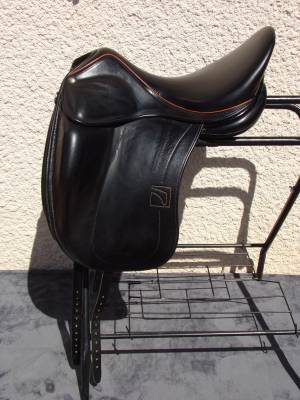 Selle dressage childeric dsg 17'5