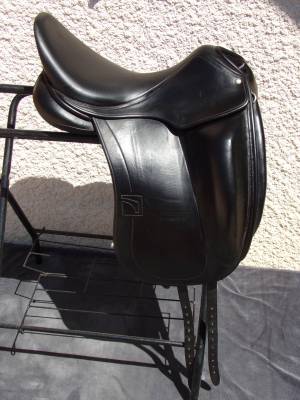 Selle dressage childeric dgp 17'5