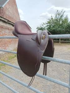 Selle randonnée stock 