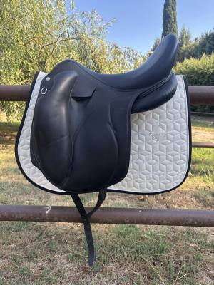 Sella da dressage devoucoux  17.5