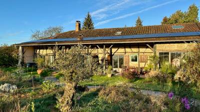 Charmante ferme bressane avec installations &eacute;questres