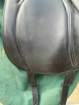 Sella da dressage devoucoux  17.5