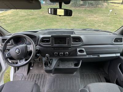 Furgoneta para caballos renault master 2020 de segunda mano