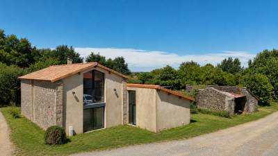Maison de 180 m2 sur 6.5 hectares