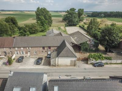 AUTHENTIQUE FERME BRABAN&Ccedil;ONNE avec infras. &eacute;questre