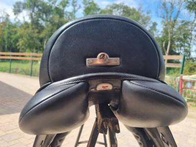 Sella da dressage bates  17.5