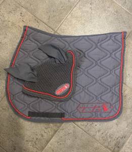 Selleria equipe jumping saddle pad & fly bonnet set