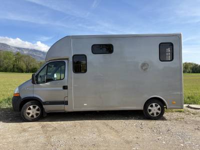 Furgoneta para caballos Renault Master  2008 De segunda mano