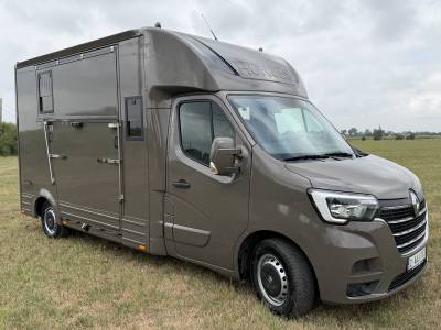 Furgoneta para caballos renault master equimatt 2022 nuevo
