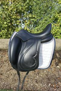 Selle complète dressage antares cadence