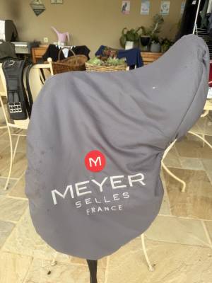Selle de dressage meyer 17 pouces