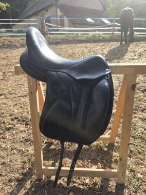 Sella da dressage devoucoux  17.5