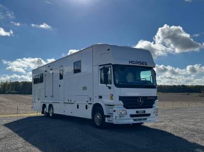 Camion per cavalli mercedes krismar 2009 occasione