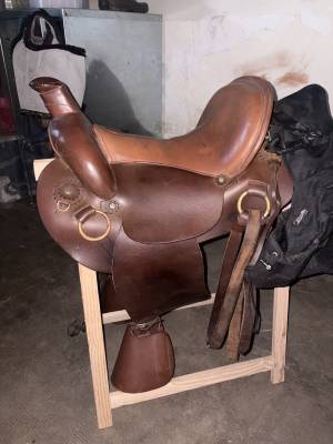 Selle cathare grand confort randonnée cheval paradis 