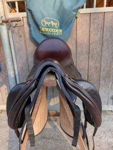 Sella da dressage devoucoux makila  17.5