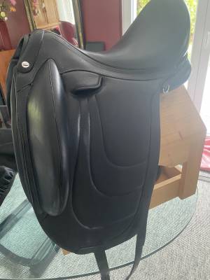 Sella da dressage devoucoux  17.5