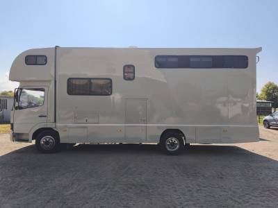 Mercedes Atego trasporto 4 cavalli e living