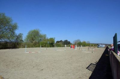 Pensions/cours/stages à virelles (chimay )