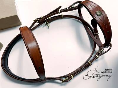 Cabezada barroca Lazypony, Baroque horse bridle