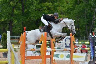 Monitrice equitation 