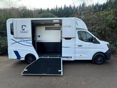 Location camion pour chevaux pau