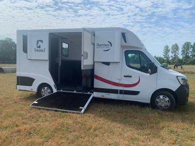 Location camion pour chevaux proche challans