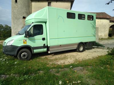 Iveco daily 180cv 6.5t  3 chevaux.