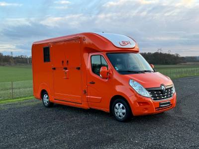 Renault master stx haras 