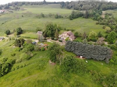 Propriété équestre de 26,9 ha - au coeur de la drome des coll