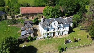 Aux portes de tulle, domaine de 58 ha avec son bâti de caractè