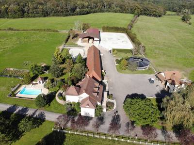 PROPRIETE EQUESTRE LOUHANS -  39 Hectares -