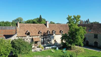 Gîte de groupe et centre équestre à deux pas du château de c