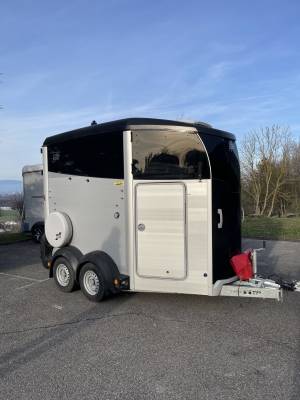 Horse trailer ifor williams hbx506 2 stalls 2021 used