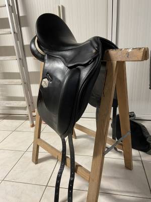 Selle dressage time rider marie france 17,5