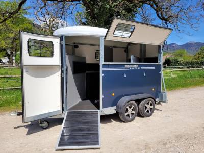 Horse trailer fautras oblic +2 2 stalls 2023 used