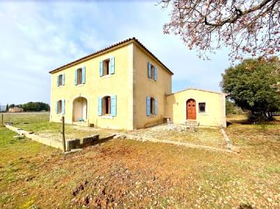 Propriete equestre sur 5,44 ha avec boxes