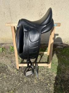 Selle de dressage devoucoux