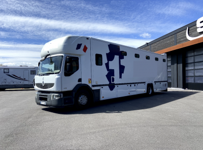 Horsebox non-hgv theault  2010 used