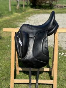 Selle de dressage antarès