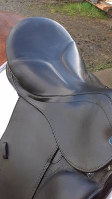 Selle de dressage stubben genesis special