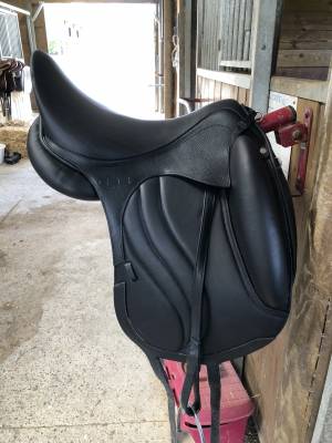 Selle de dressage gbs 18