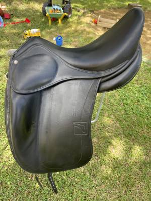 Selle de dressage childeric