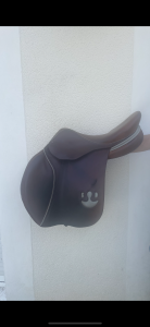 Selle bruno delgrange taille 17,5