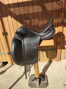 Selle dressage prestige 17 arcade modifiable 