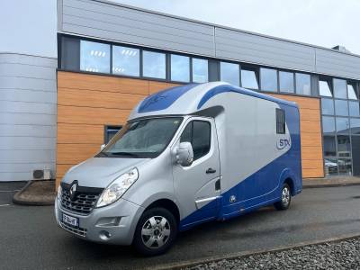 Vl stx renault master 2016 horseboxes 165 ch / vendu